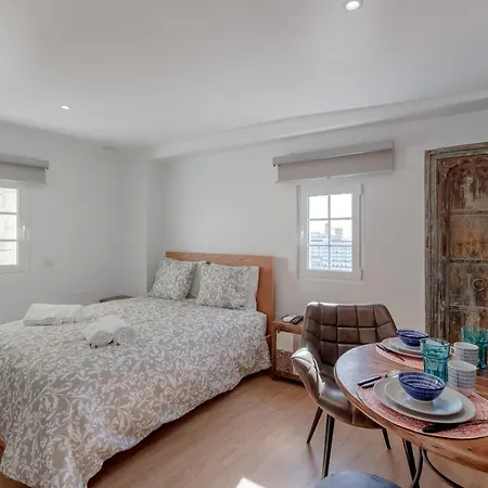 Apartment Alfama River View