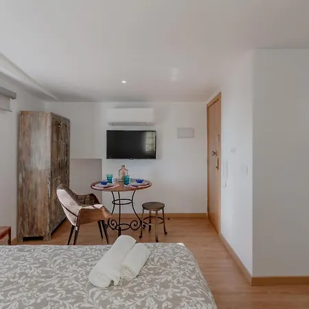 Alfama River View Apartment Lisbon